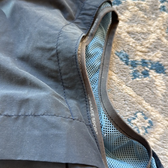 Versace Sports Vest that is Stylish, Comfortable and Luxurious - Picture 5 of 13